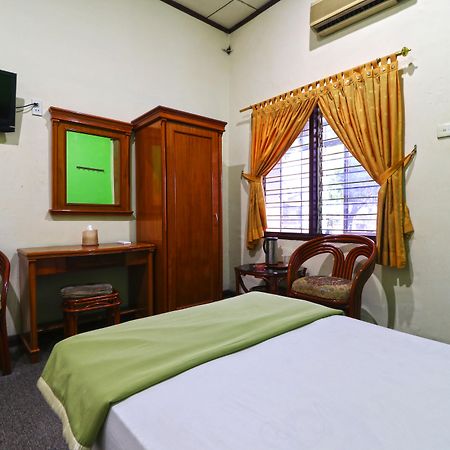 Hotel Sumatera Medan Exterior photo