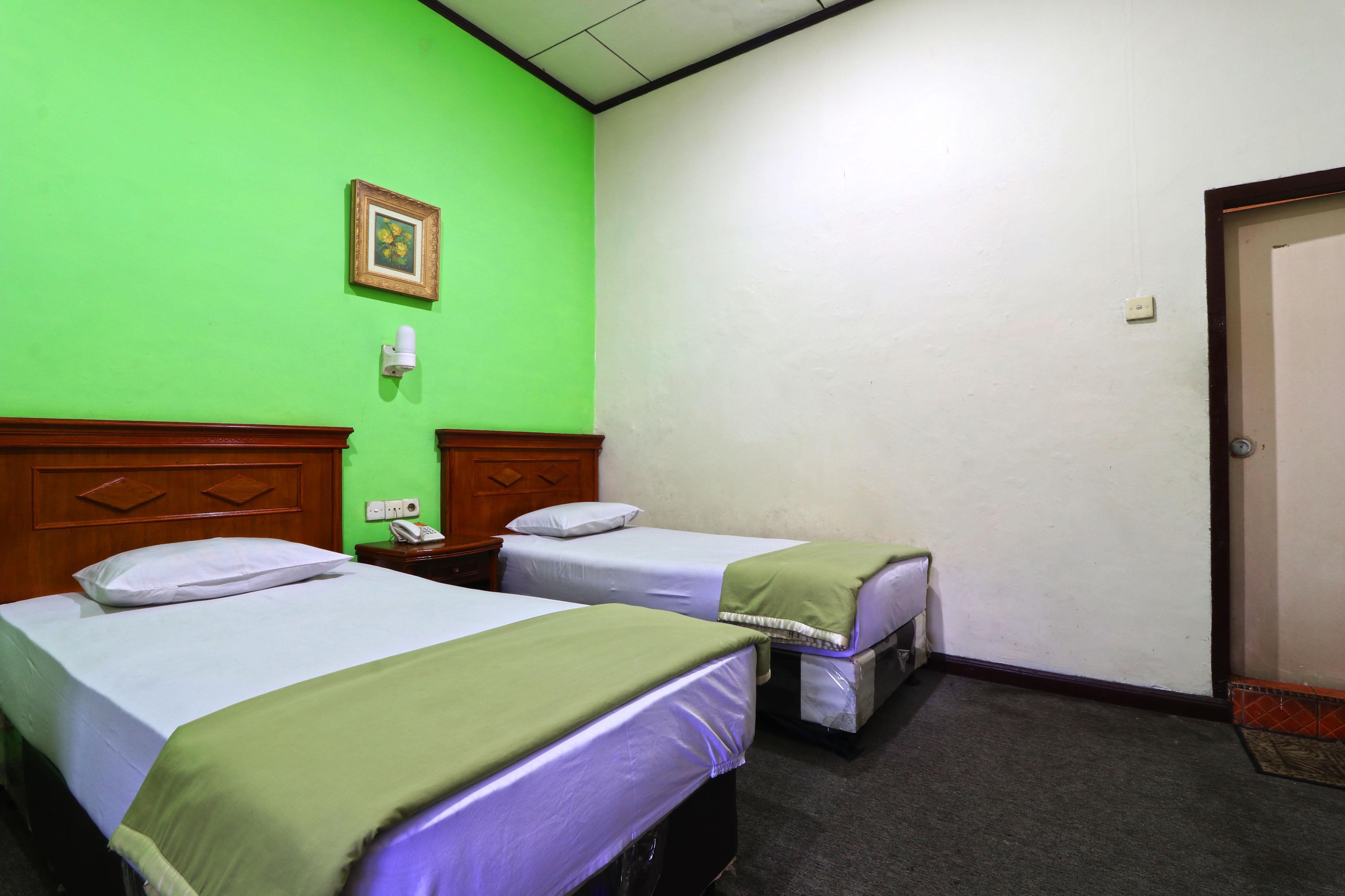 Hotel Sumatera Medan Exterior photo