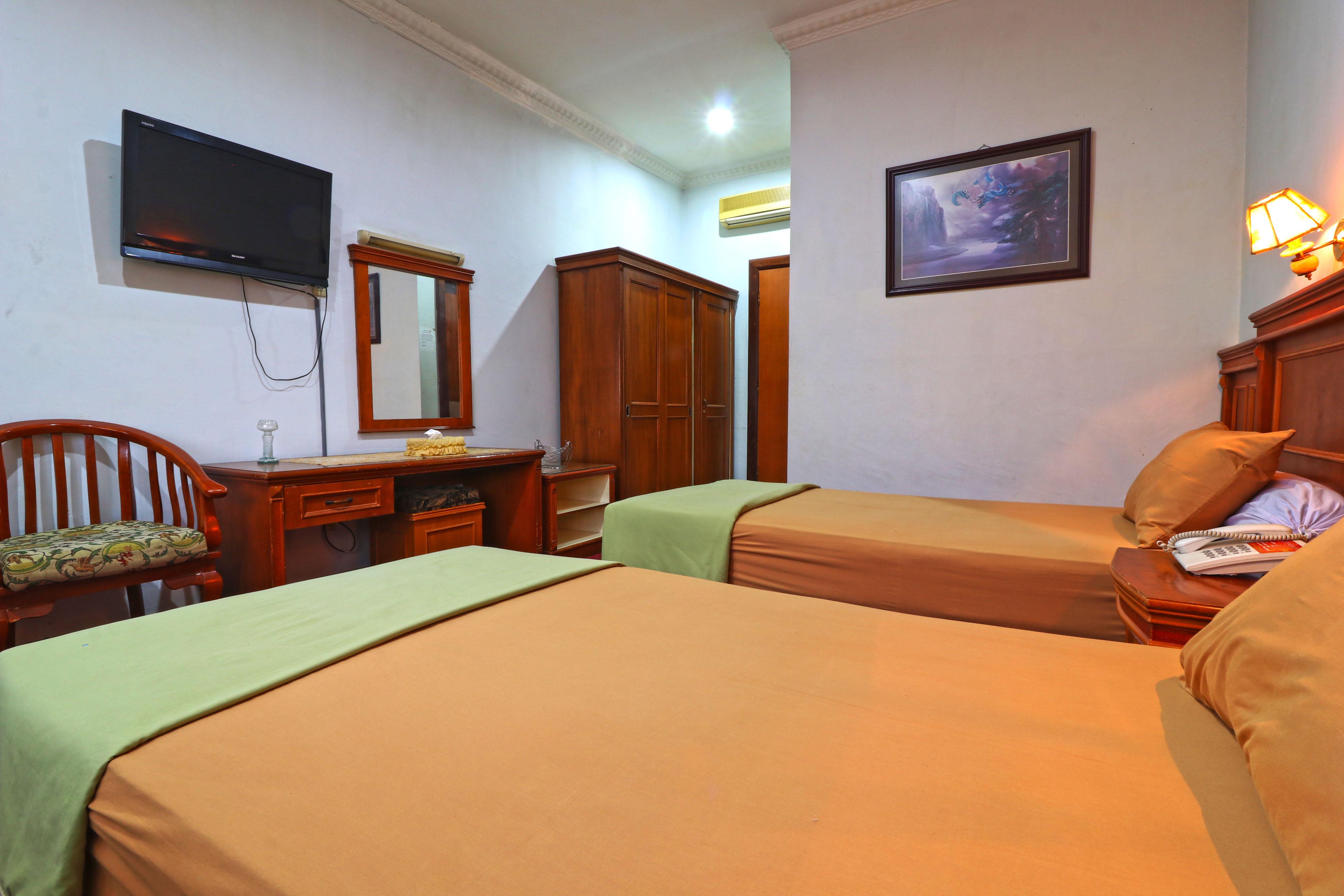 Hotel Sumatera Medan Exterior photo